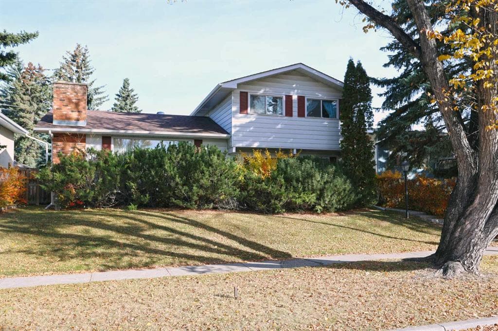 4-bed Detached for sale at 4116 40 Avenue NW, Calgary