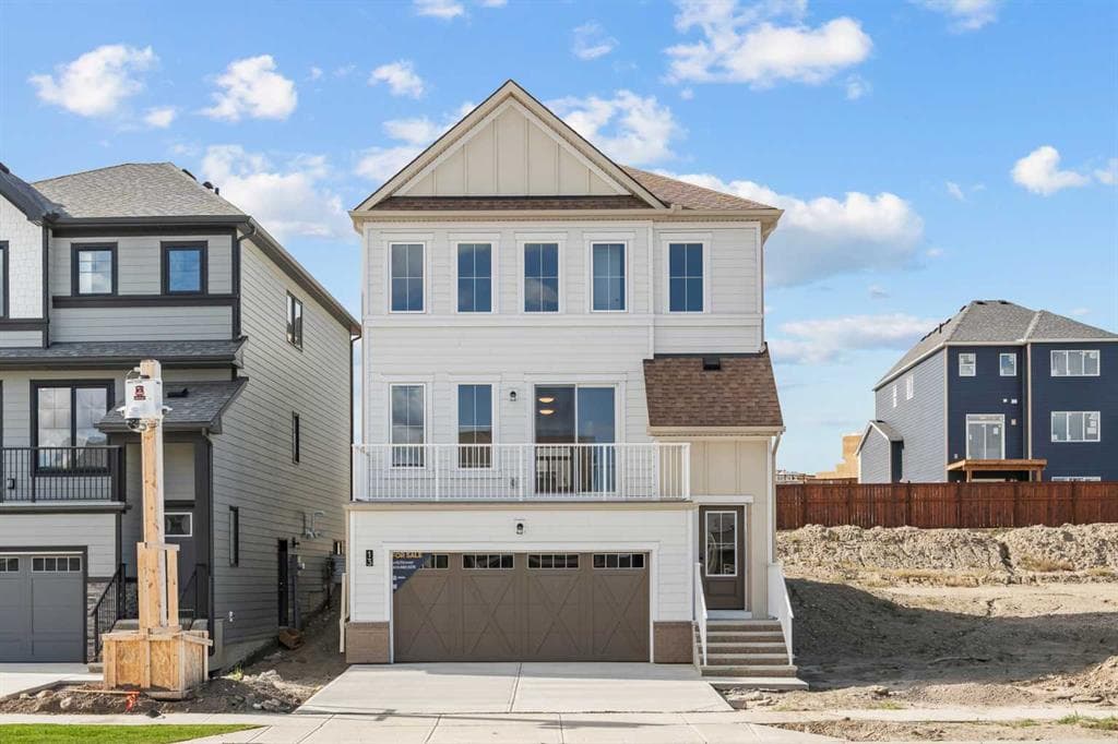 3-bed Detached for sale at 13 Wild Rose Bay SW, Airdrie