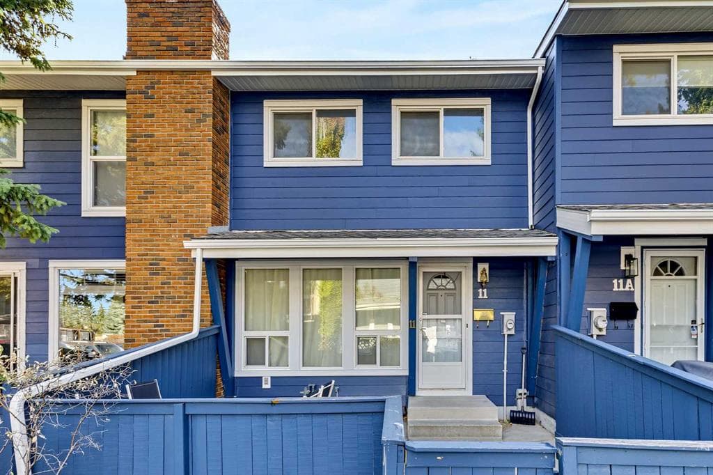 2-bed Townhouse for sale at 11, 5315 53 Avenue NW, Calgary