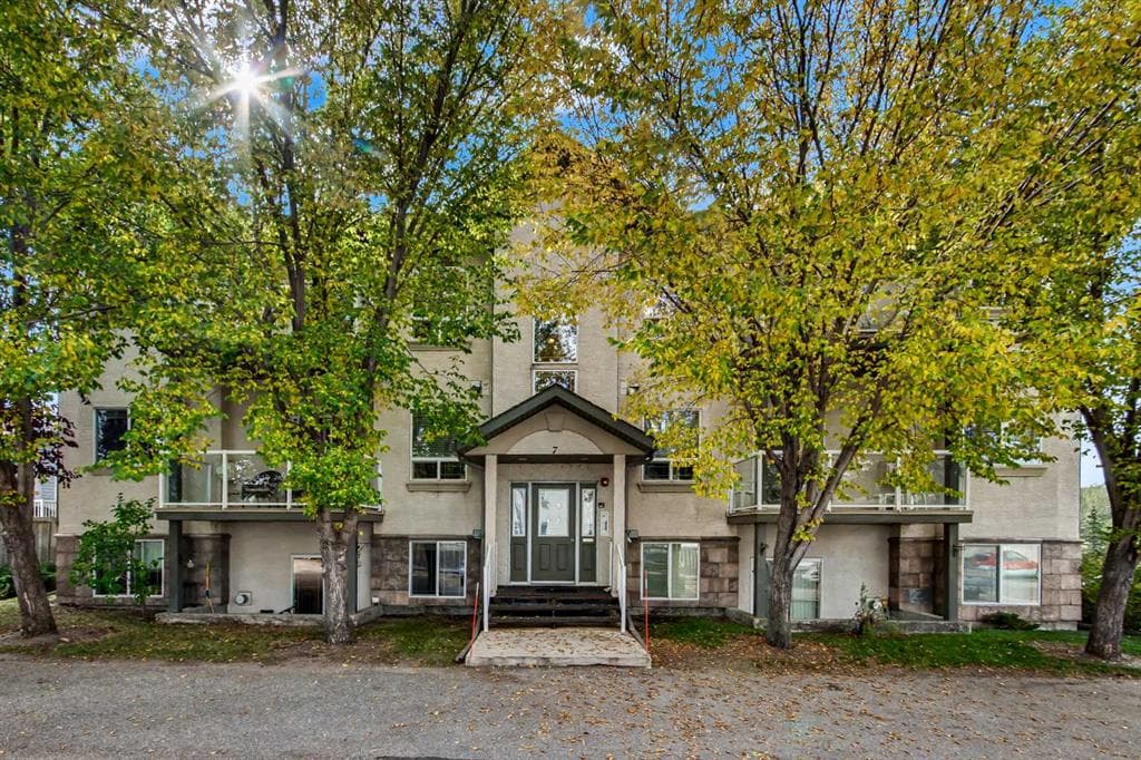 2-bed Apartment for sale at 302, 7 Crystal Ridge Cove, Strathmore