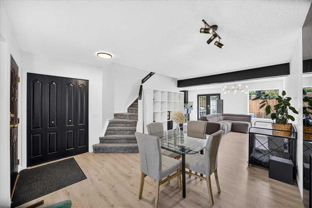 3-bed Semi-detached for sale at 1705 Patterson View SW, Calgary