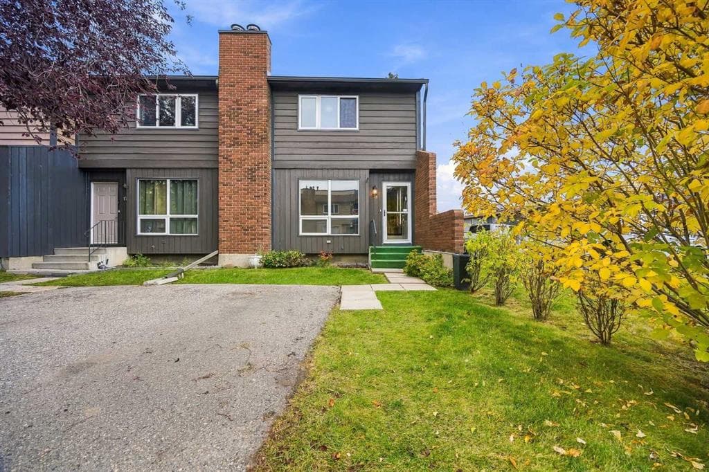 3-bed Townhouse for sale at 18, 9908 Bonaventure Drive SE, Calgary