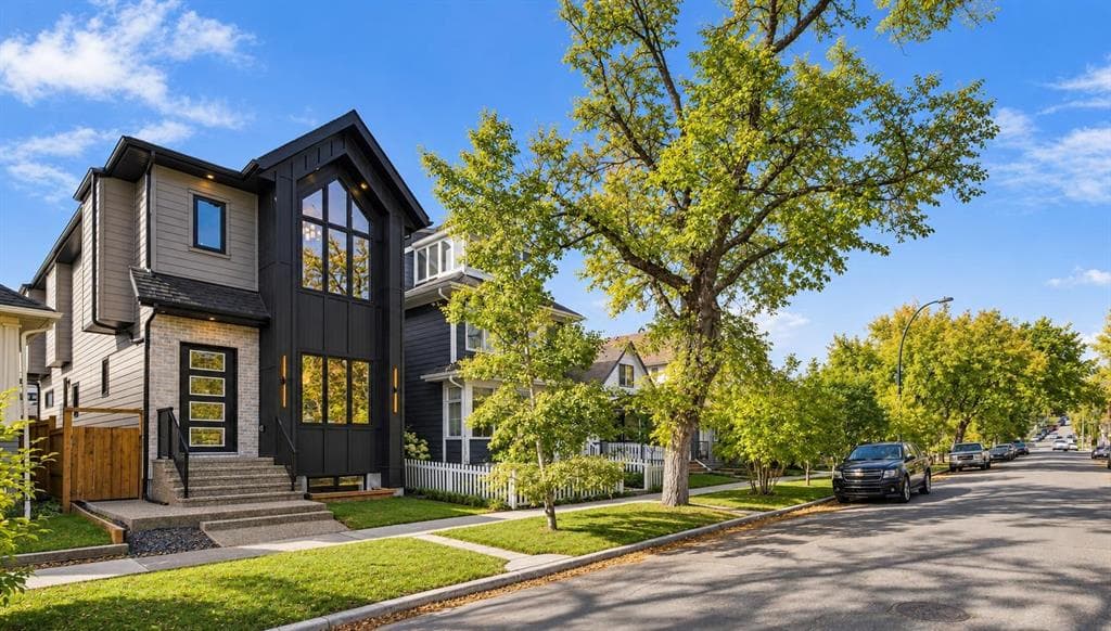 4-bed Detached for sale at 727 15 Street NW, Calgary