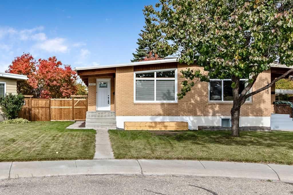 2-bed Semi-detached for sale at 4421 Vissar Crescent NW, Calgary