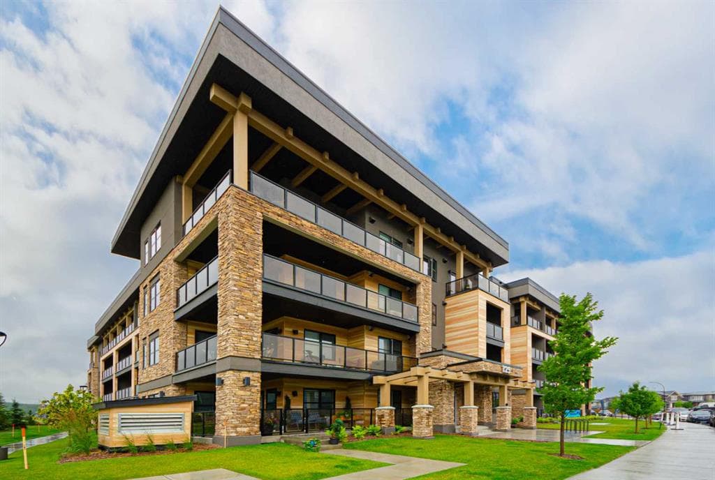 2-bed Apartment for sale at 305, 125 Wolf Hollow Crescent SE, Calgary