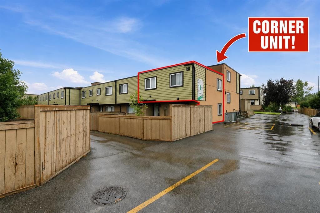 3-bed Townhouse for sale at 99, 3809 45 Street SW, Calgary