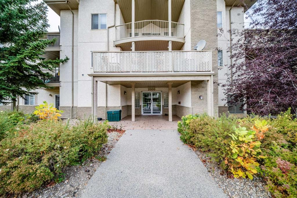 2-bed Apartment for sale at 2107, 20 Harvest Rose Park NE, Calgary