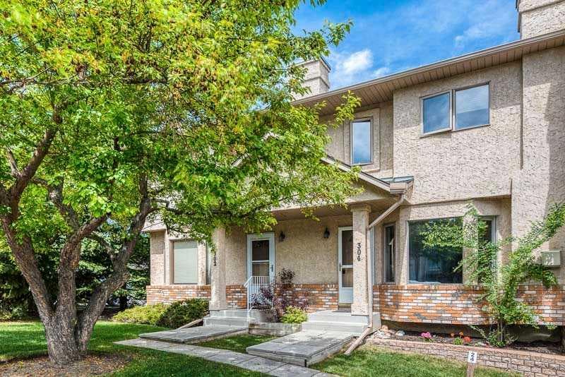 3-bed Townhouse for sale at 304 Christie Park Mews SW, Calgary