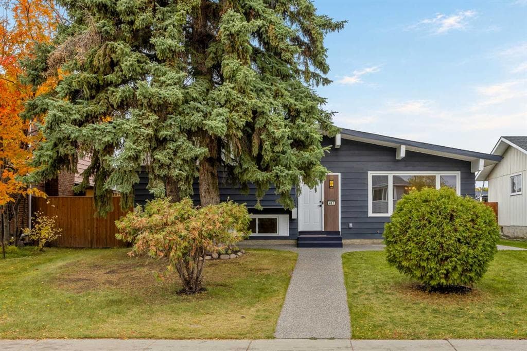 4-bed Detached for sale at 467 Queen Charlotte Road SE, Calgary