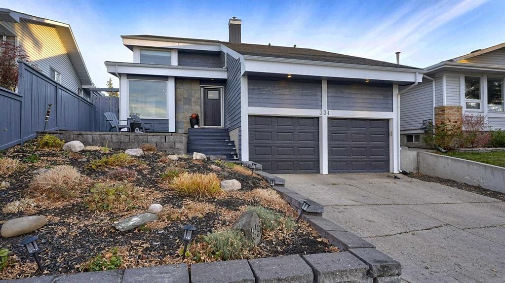 331 Woodbine Boulevard SW — photo 1