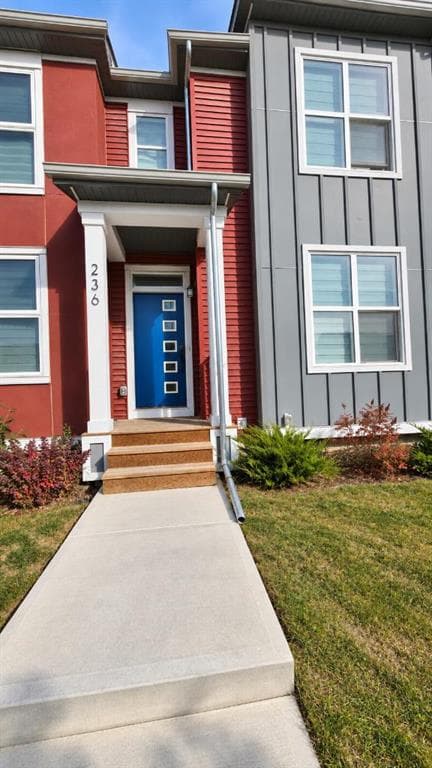 3-bed Townhouse for sale at 236 142 Avenue NW, Calgary