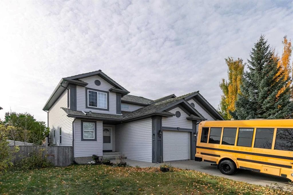 829 Westmount Drive — photo 1