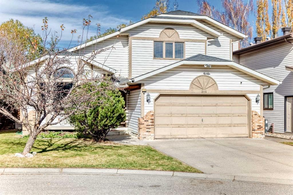 3-bed Detached for sale at 315 Wood Valley Bay SW, Calgary