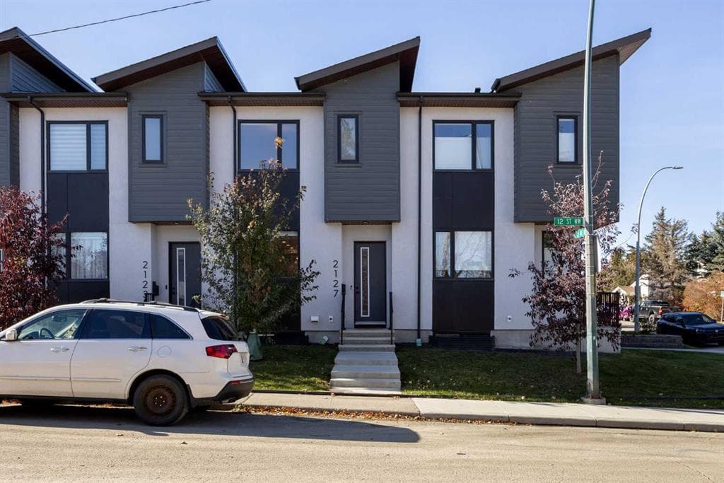 3-bed Townhouse for sale at 2127 12 Street NW, Calgary