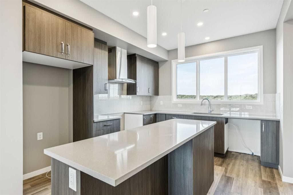 3-bed Semi-detached for sale at 205 Hotchkiss Road SE, Calgary