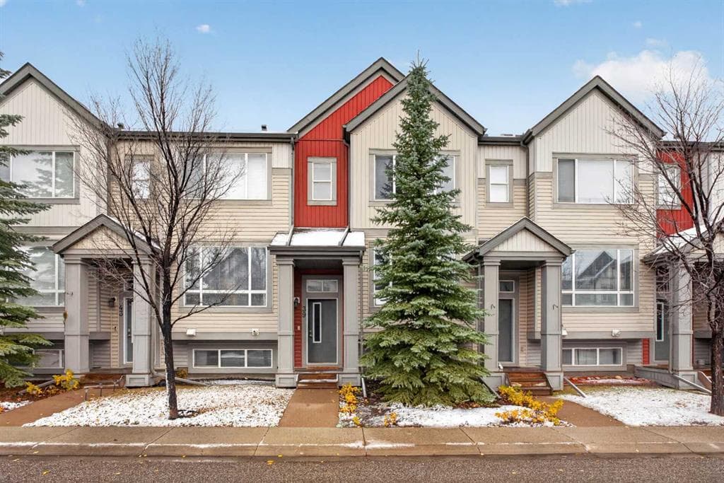 39 Copperpond Close SE — photo 1