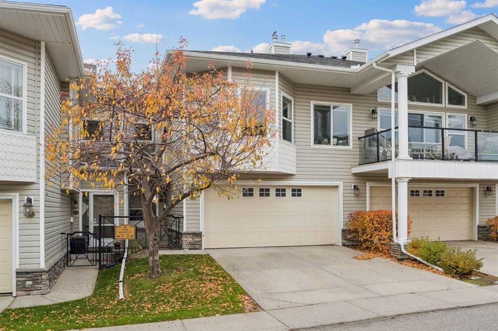3-bed Townhouse for sale at 84 Rocky Vista Terrace NW, Calgary