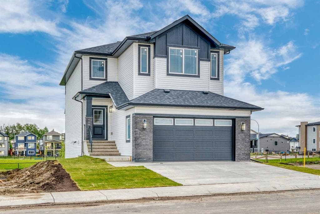 3-bed Detached for sale at 112 Lakewood Crescent, Strathmore