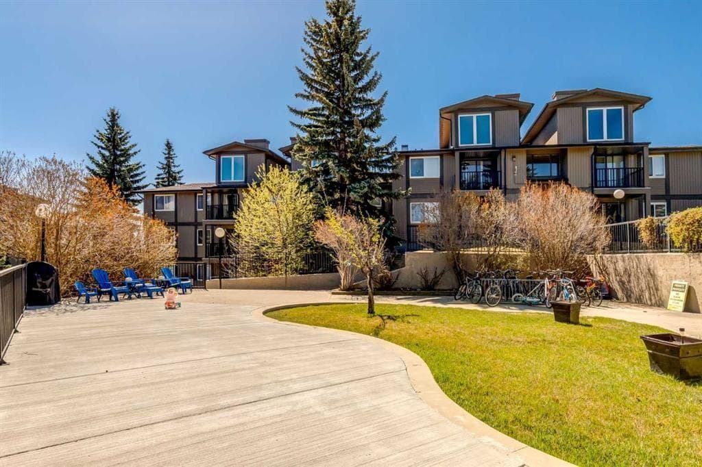 722, 6400 Coach Hill Road SW — photo 1
