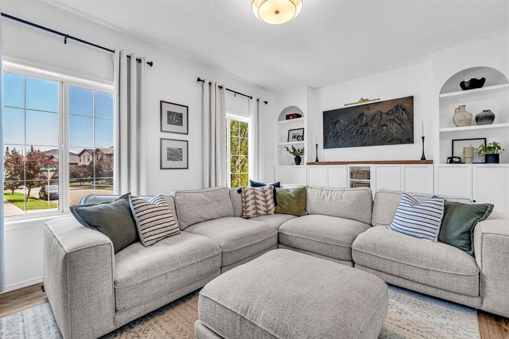 3-bed Detached for sale at 123 Elgin Meadows Way SE, Calgary