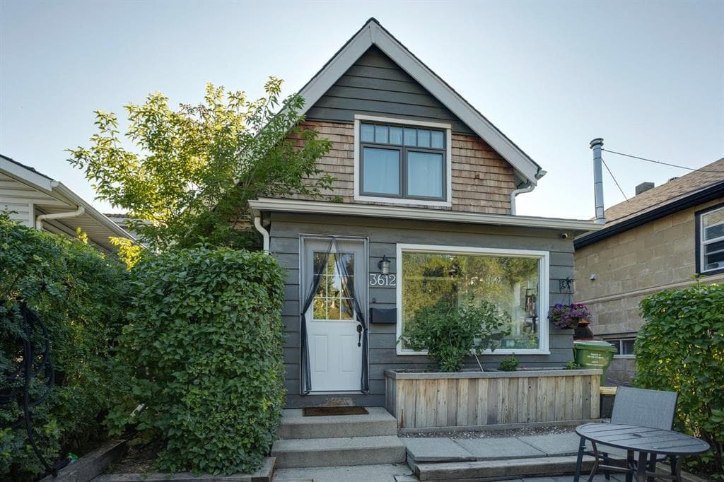 2-bed Detached for sale at 3612 Parkhill Street SW, Calgary