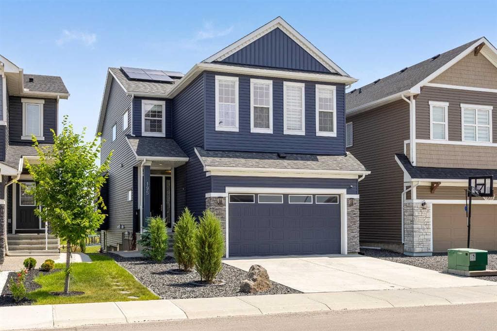 195 Evansfield Close NW — photo 1