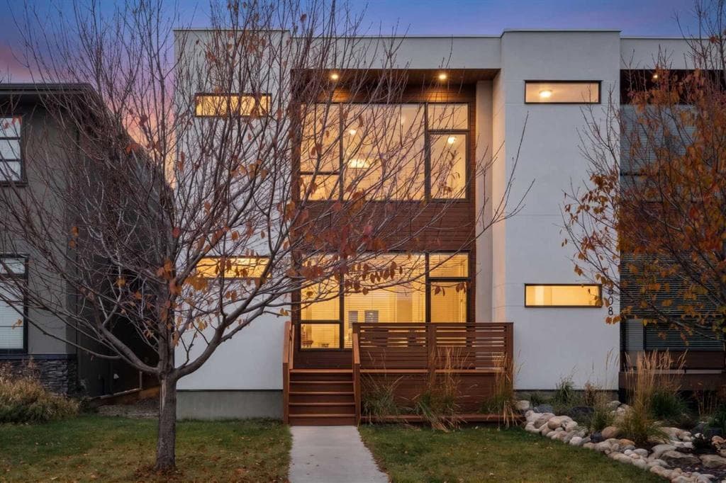 4-bed Semi-detached for sale at 606 23 Avenue NE, Calgary