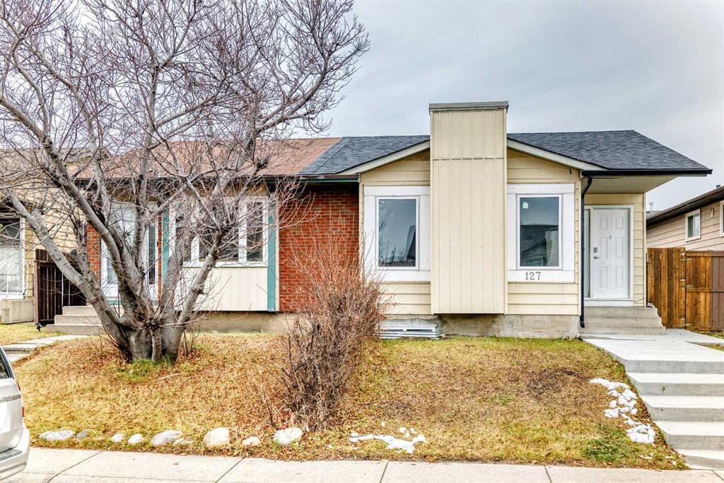 127 Whitworth Way NE — photo 1