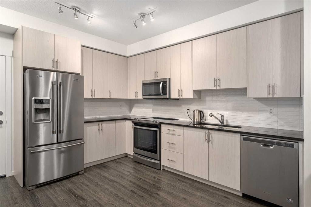 5201, 151 Legacy Main Street SE — photo 1
