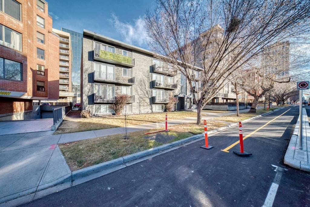 104, 620 15 Avenue SW — photo 1