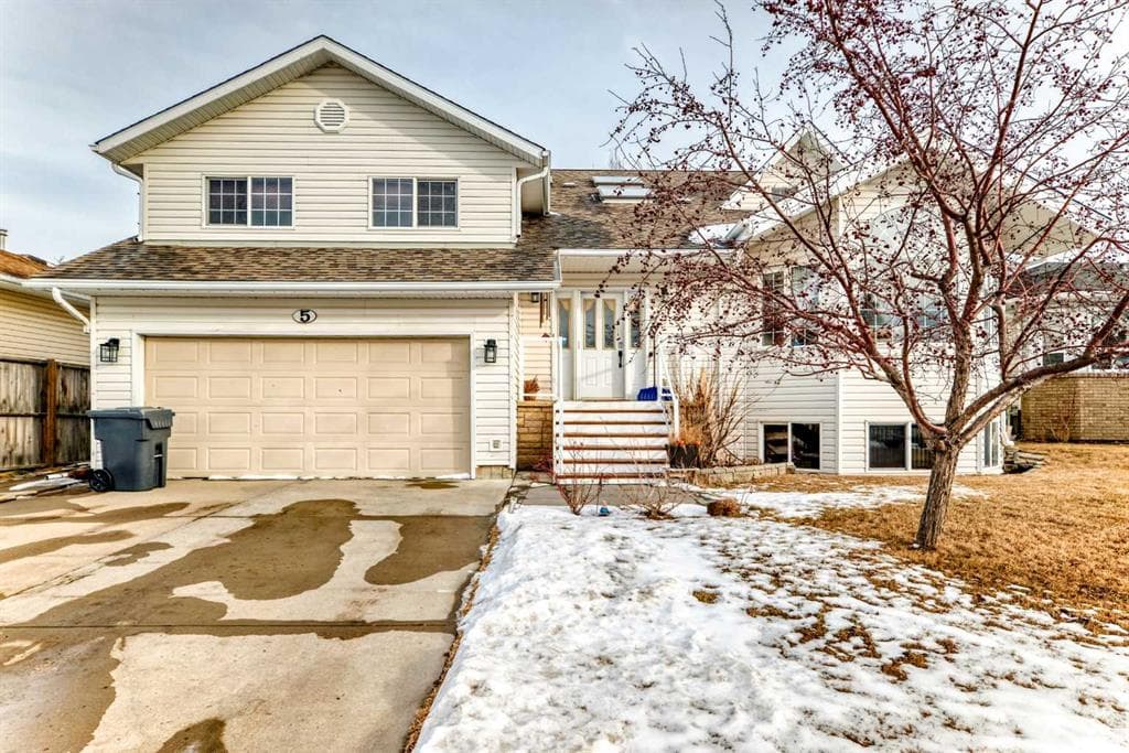 7-bed Detached for sale at 5 Chinook Crescent, Beiseker