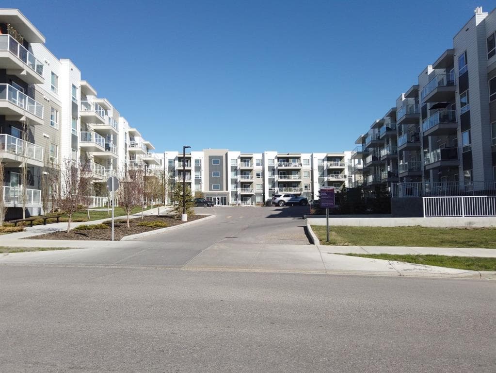 1207, 220 SETON Grove SE — photo 1
