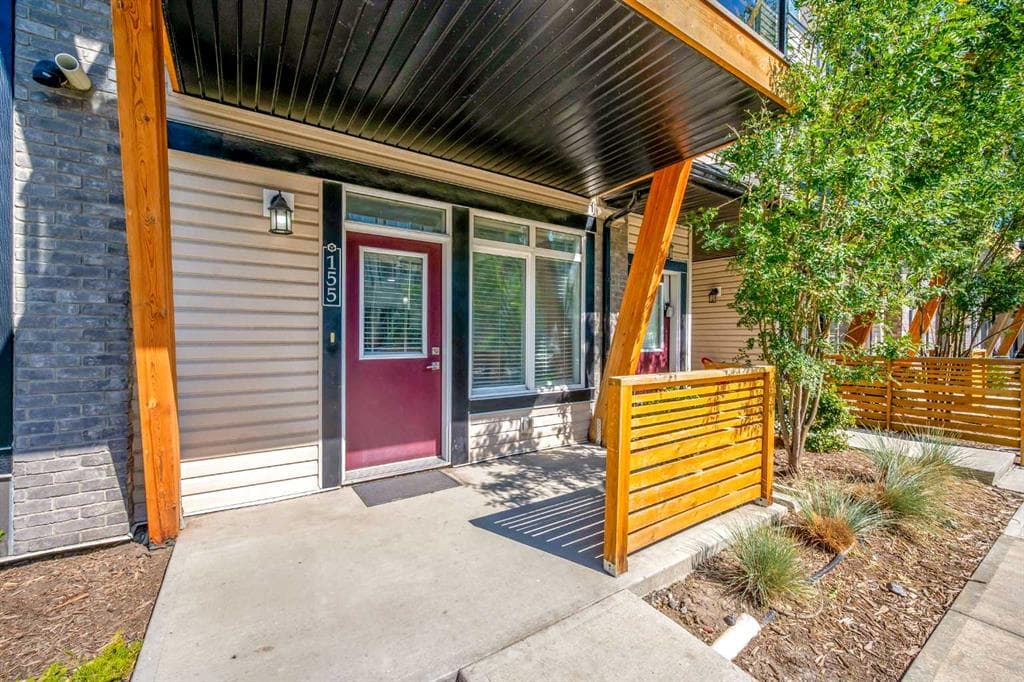 155 Savanna Walk NE — photo 1