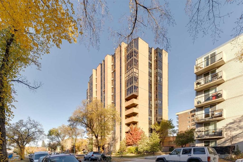 606, 1334 13 Avenue SW — photo 1