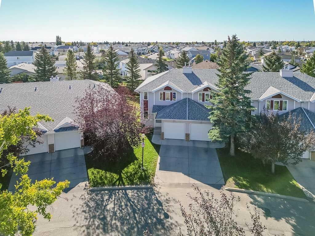 3-bed Townhouse for sale at 100 Catalina Circle NE, Calgary