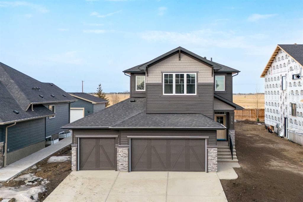 3-bed Detached for sale at 154 Northern Lights Crescent, Langdon