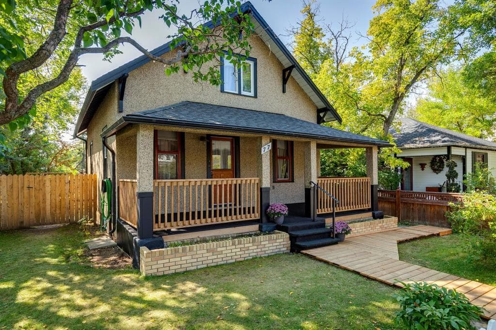 77 Elma Street W — photo 1