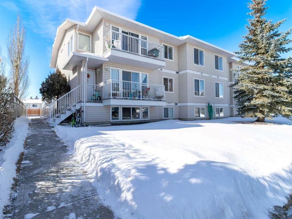 2-bed Apartment for sale at 302, 605 19 Street SE, High River