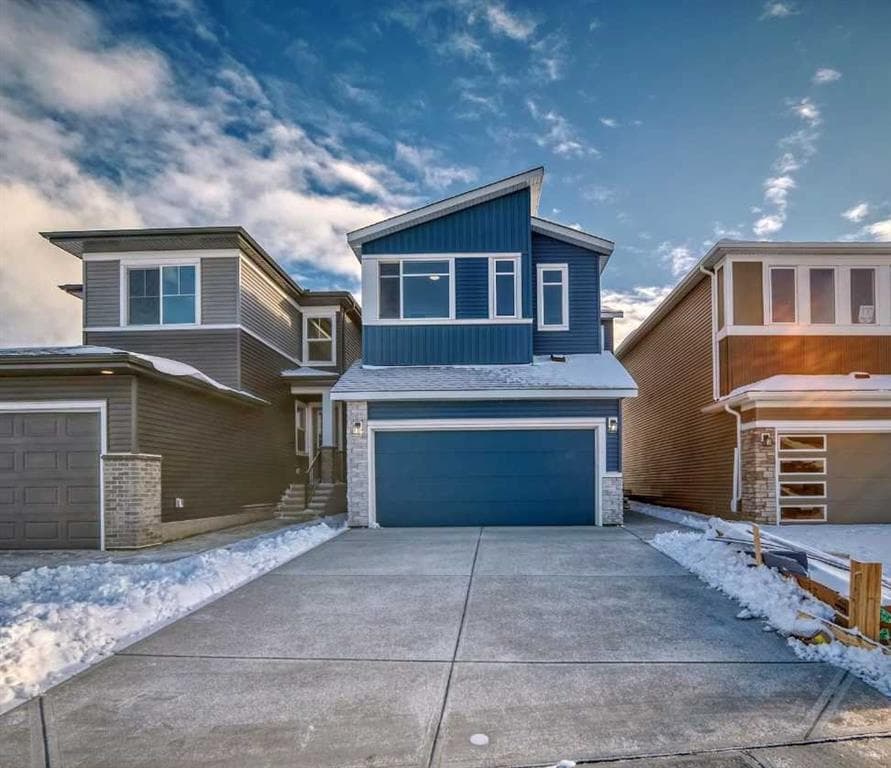 374 Corner Glen Way NE — photo 1