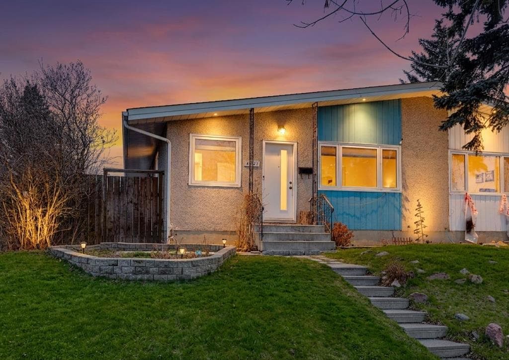 4-bed Semi-detached for sale at 4721 Edmonton Trail NE, Calgary