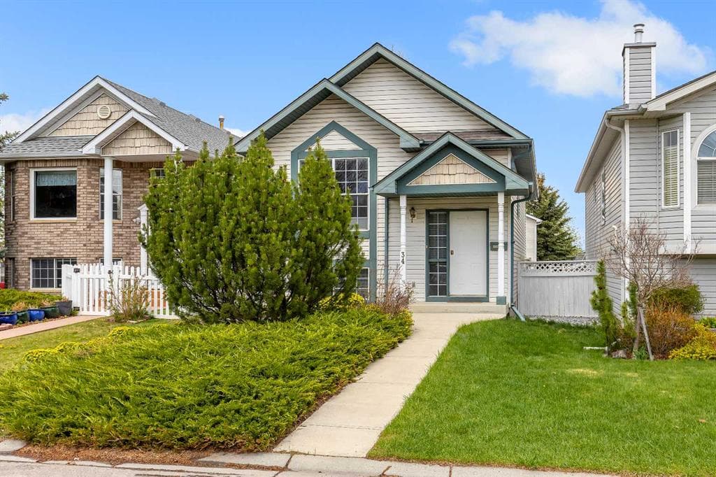 3-bed Detached for sale at 34 Hidden Spring Circle NW, Calgary
