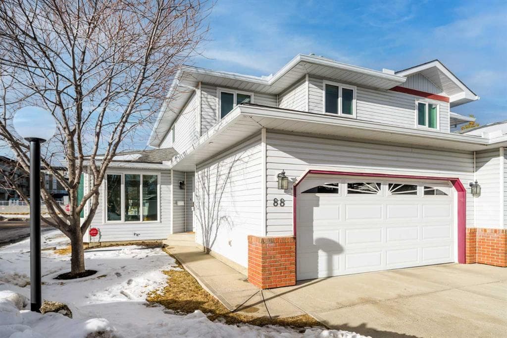 3-bed Semi-detached for sale at 88 Scenic Gardens NW, Calgary