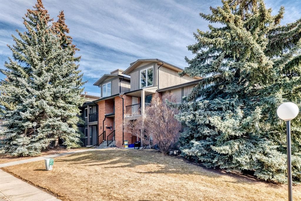 1-bed Apartment for sale at 824, 6400 Coach Hill Road SW, Calgary