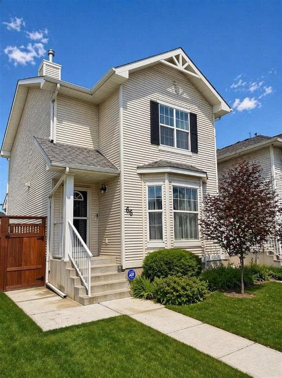 66 Cramond Circle SE — photo 1