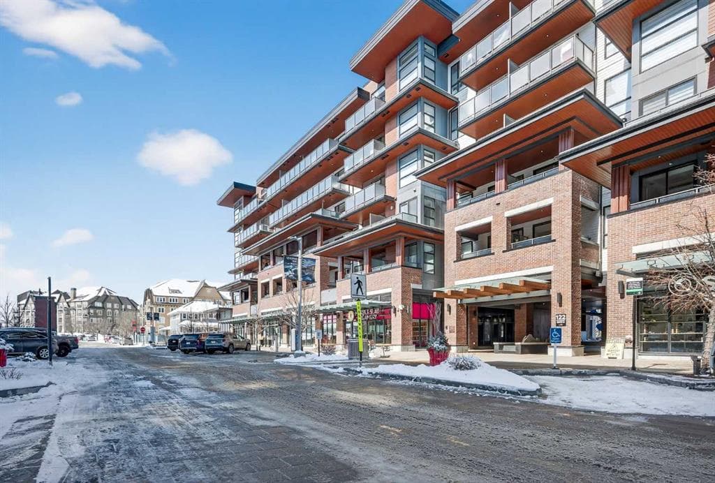 407, 122 Mahogany Centre SE — photo 1