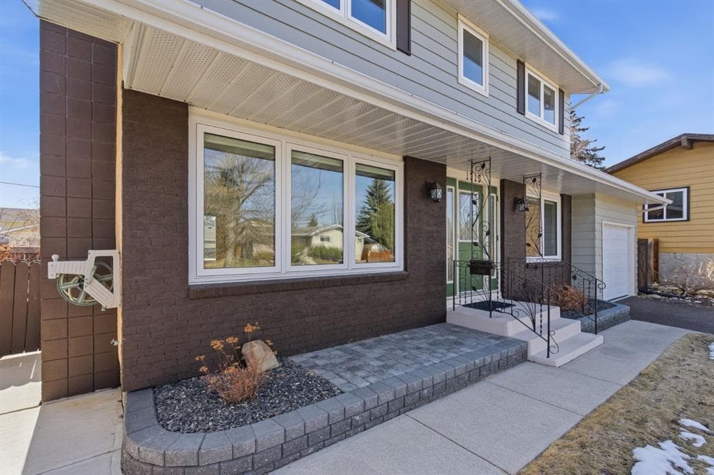 3-bed Detached for sale at 1315 Lake Michigan Crescent SE, Calgary