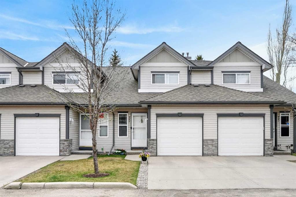 3-bed Townhouse for sale at 245 Millview Green SW, Calgary