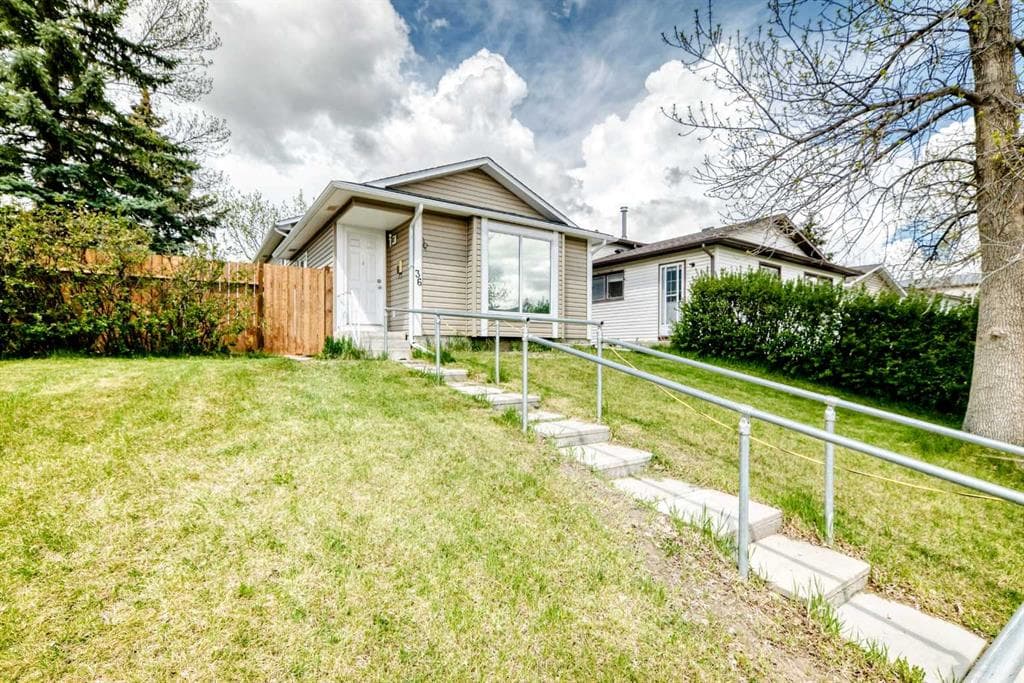 5-bed Detached for sale at 36 Castleglen Way NE, Calgary