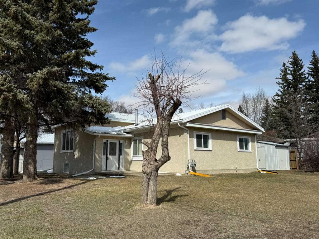 3-bed Detached for sale at 104 7 Avenue N, Vulcan