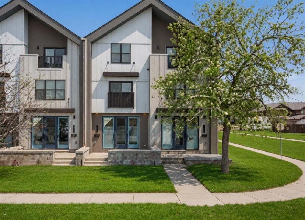 3-bed Townhouse for sale at 645 53 Avenue SW, Calgary
